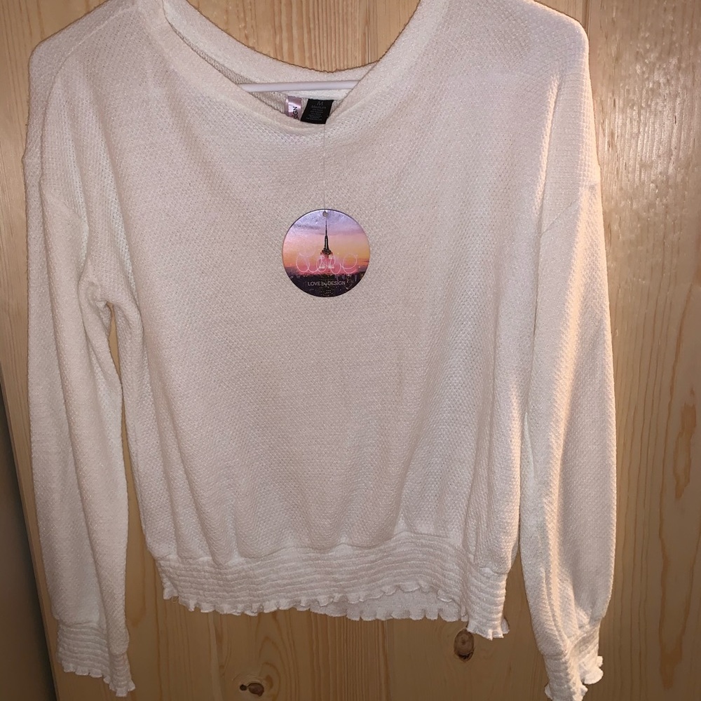 brand new light weight sweater